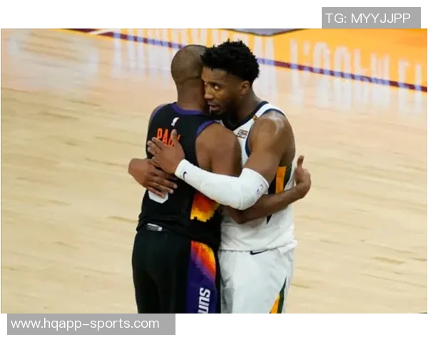 文班与哈珀同场竞技进攻防守双双领跑联盟展现强大实力